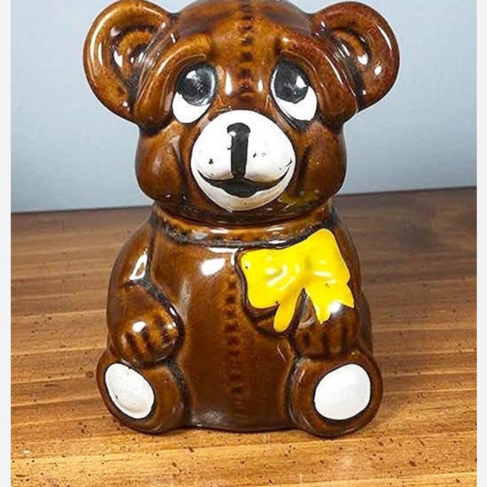 Vintage ceramic bear honey pot 🍯